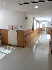 ヴェルジェ新横浜Ⅲ なしの郷(サービス付き高齢者向け住宅)の画像(3)広い廊下