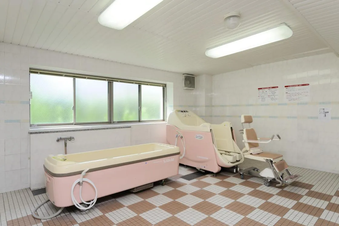 メディカルホームボンセジュール中野島(介護付有料老人ホーム（一般型特定施設入居者生活介護）)の画像(1)1F浴室